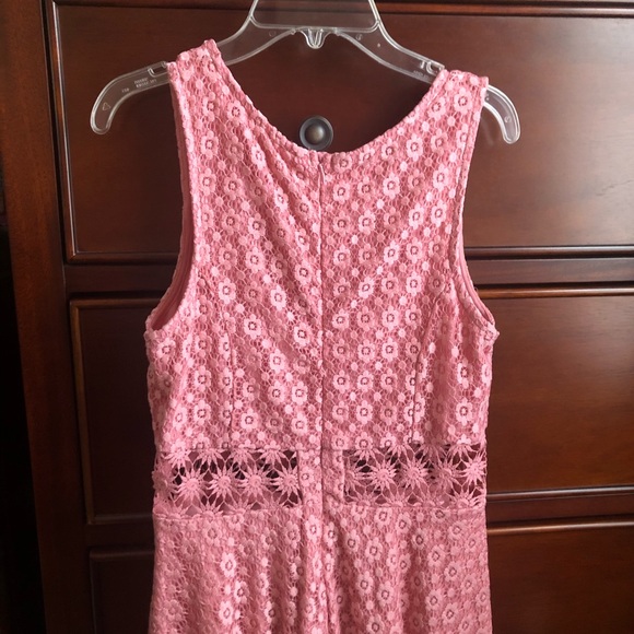 Dress - Picture 7 of 8